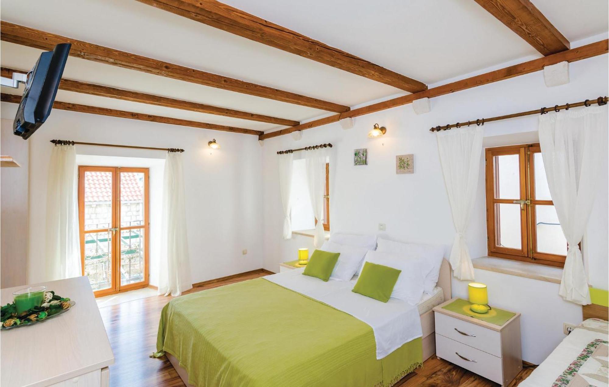Cozy Home In Slano With Wifi 外观 照片