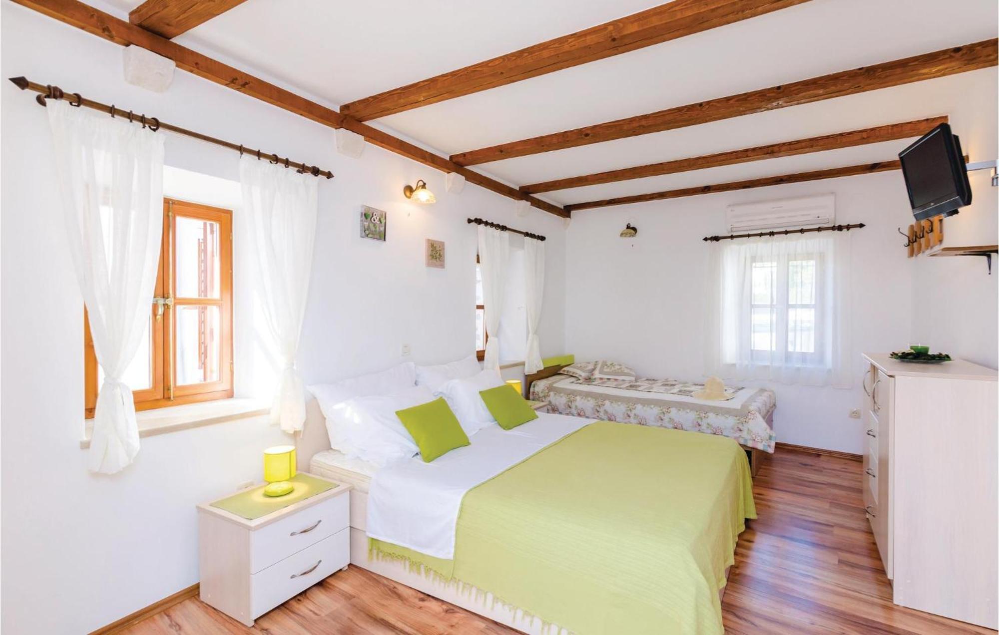 Cozy Home In Slano With Wifi 外观 照片